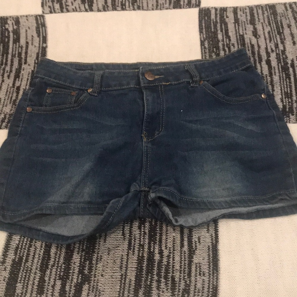 Blue jean shorts size small/medium. Stretchy